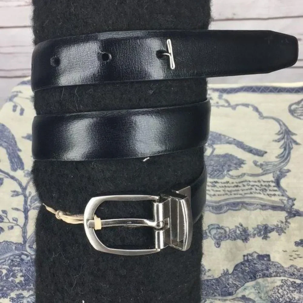 Perry Ellis Black brow‎ reverse Buckle Closure Belt